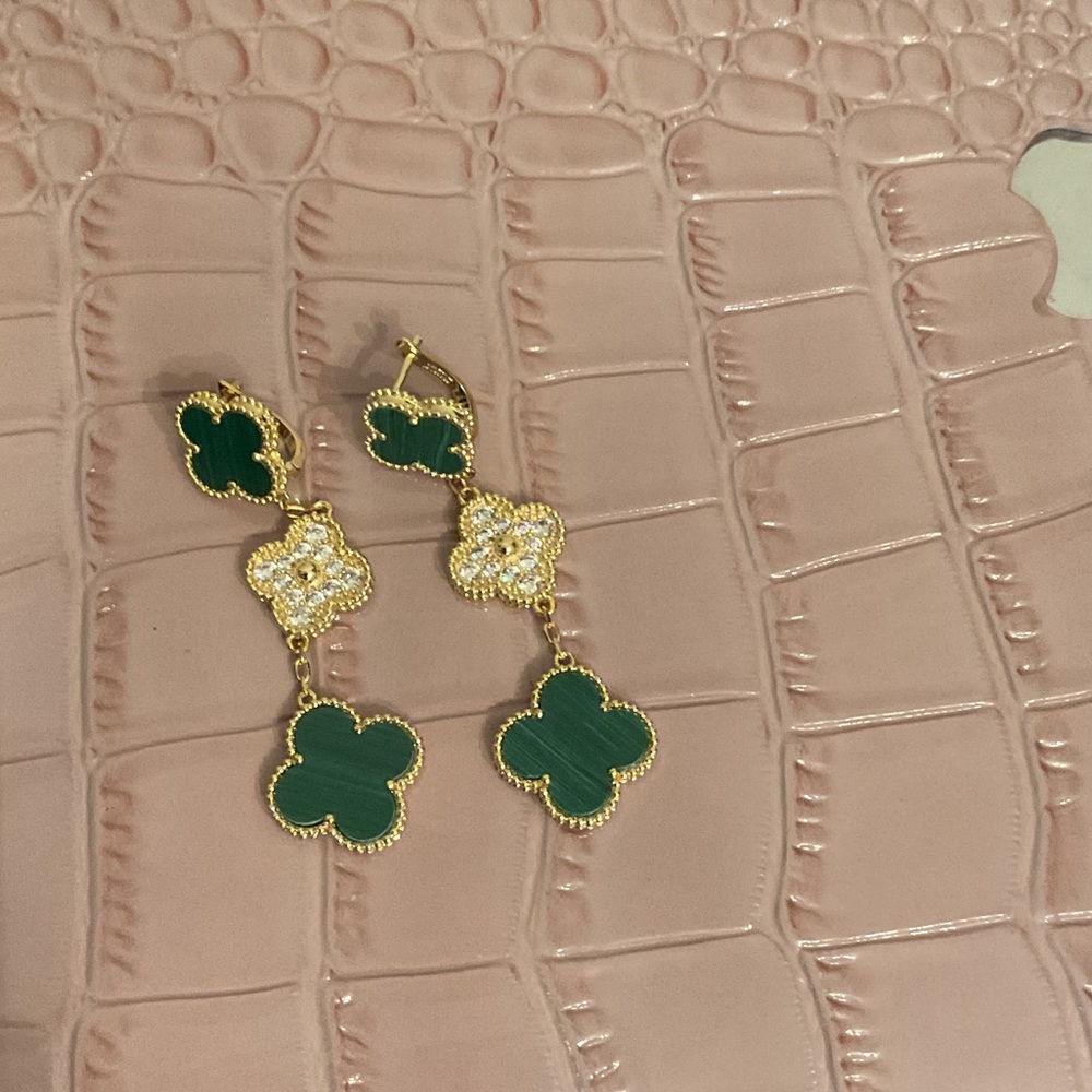Elegant Gold and Green Clover Earrings